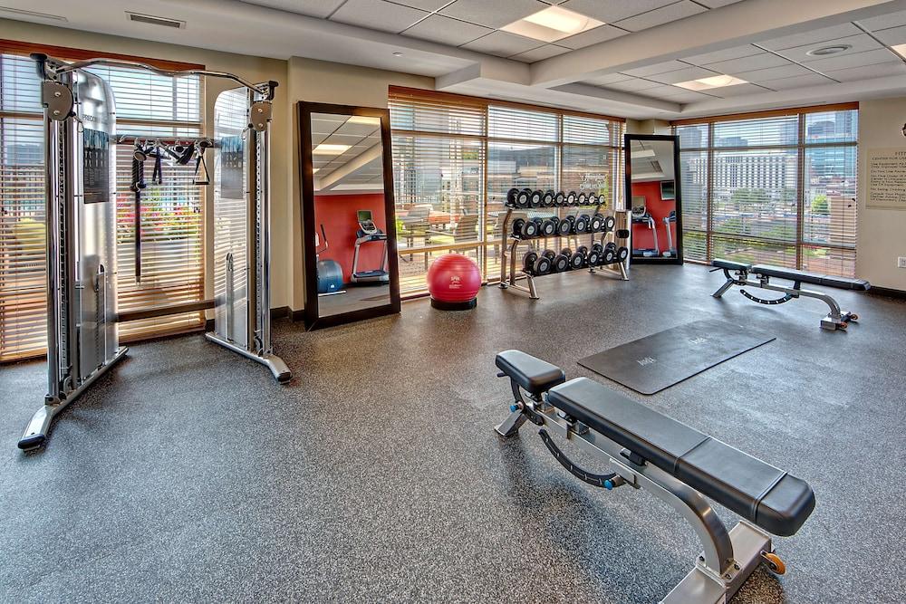 Hilton Garden Downtown Convention Center 3*