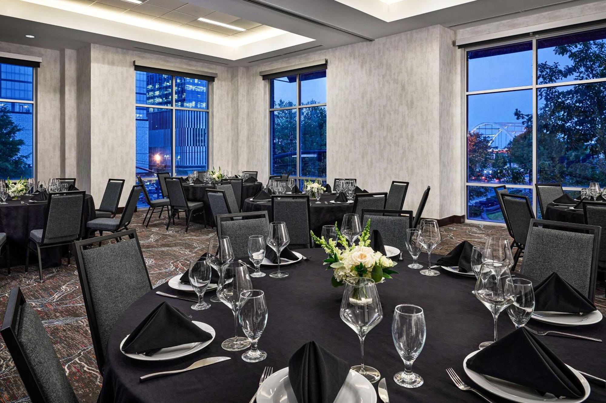 Hilton Garden Downtown Convention Center Hotel Nashville