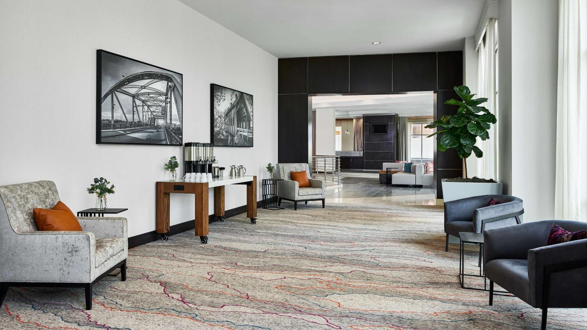Hotel Hilton Garden Downtown Convention Center 3*