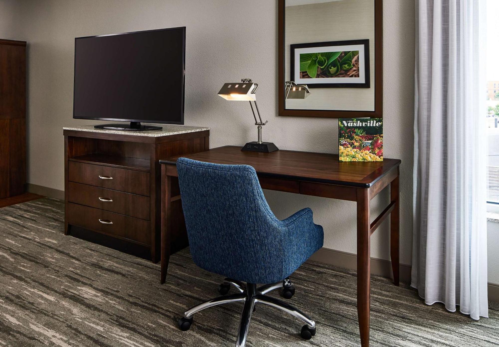 Hotel Hilton Garden Downtown Convention Center 3*