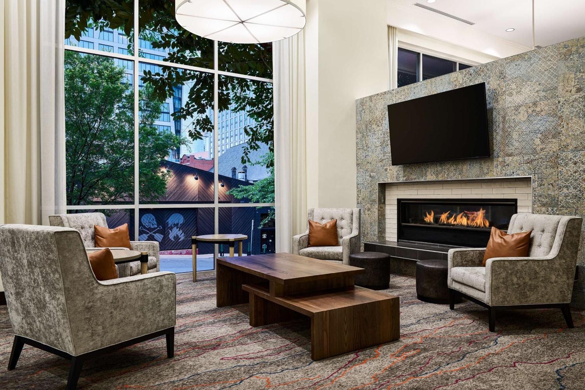 Hilton Garden Downtown Convention Center Hotel 3*