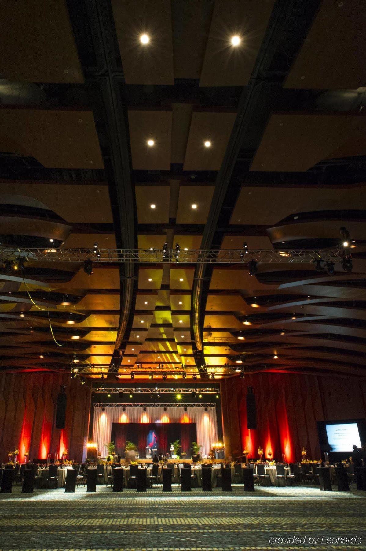 Hilton Garden Downtown Convention Center Hotel 3*