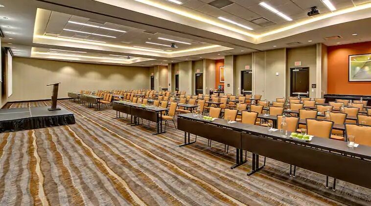 Hilton Garden Downtown Convention Center Hotel